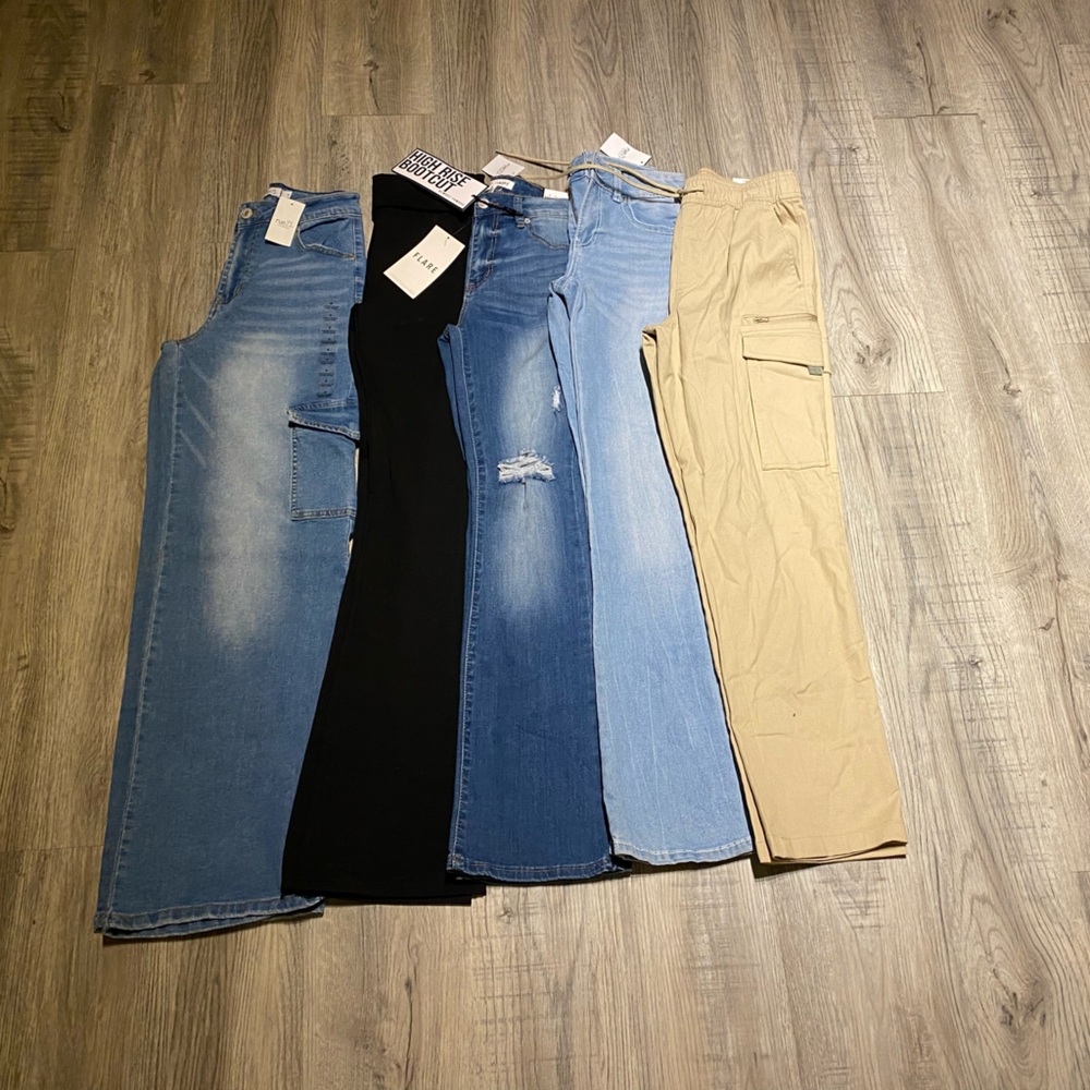 Lot of 5 rue21 pants! New with tags! Originally $190
